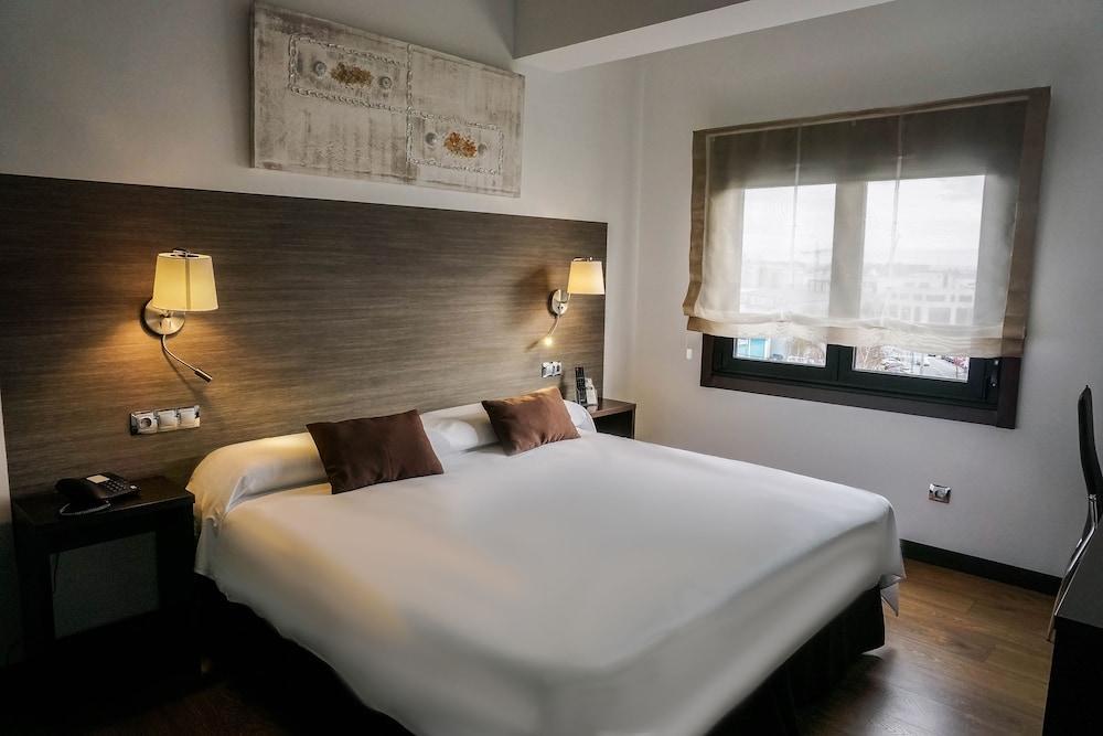 Suites โอโกรูญา ภายนอก รูปภาพ